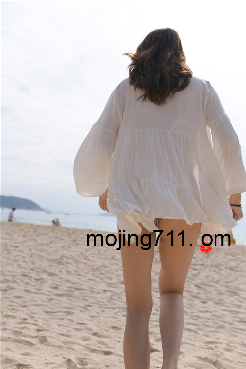 魔镜街拍 （套图）523 旅拍8季 红石 海边的白色比基尼长腿女孩 [5G/JPG]预览图片